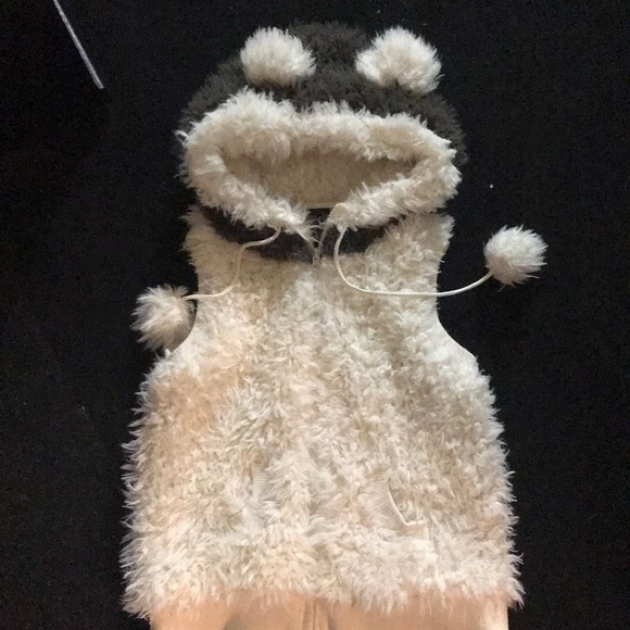 Me Jane Jackets & Blazers - 🐻ME JANE FURRY VEST 🐻